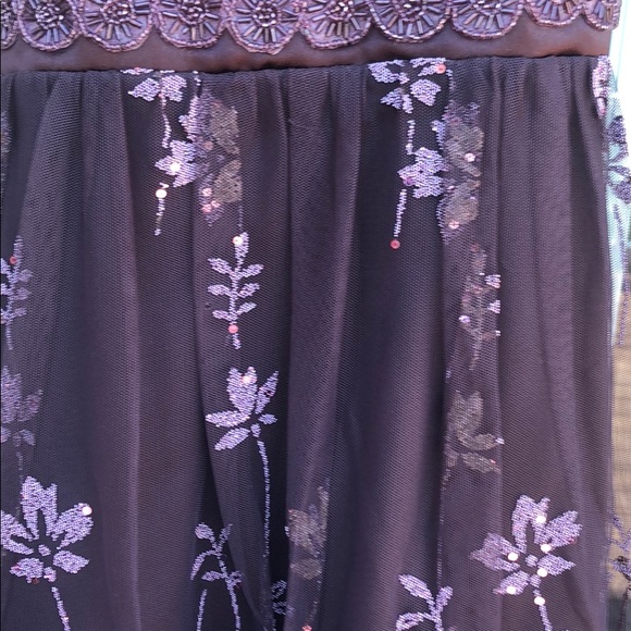 Dress - Picture 3 of 7